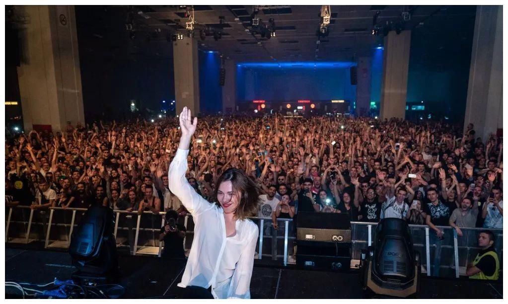 Nina Kraviz：Techno DJ的地下与主流