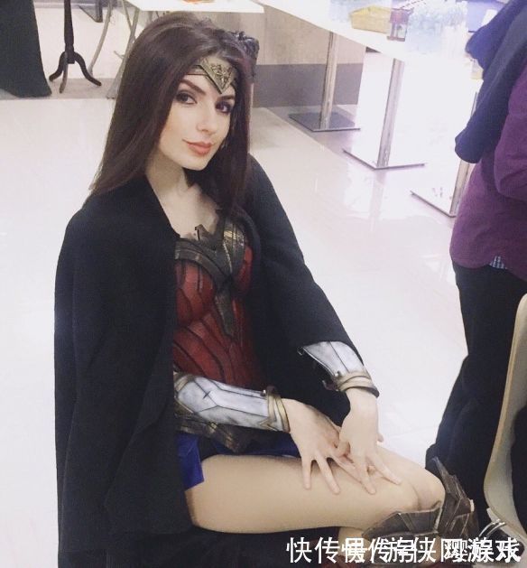 h腿控福利!俄妹COS小丑女:精分哈莉·奎茵的种种蜕变