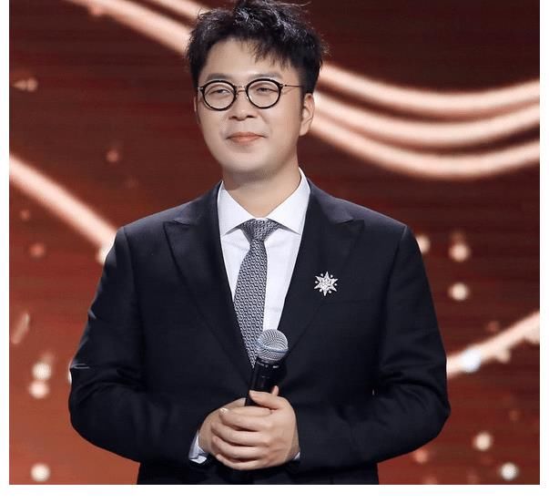 快乐大本营|《快本》的天要变?何炅或退居二线,杜海涛上位成芒果台新宠?