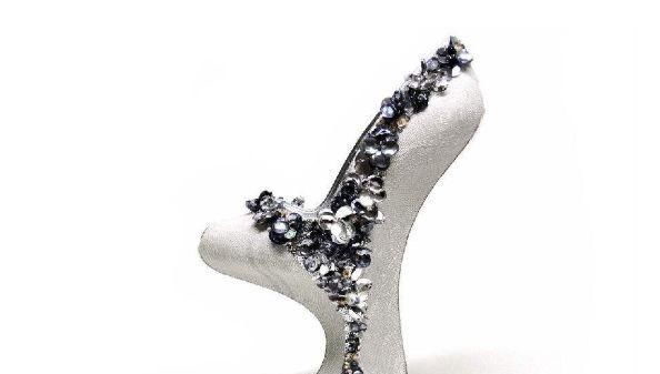 唯一|吉尼斯记录第一项女孩一天12000次,最后一个是世界唯一隐形人