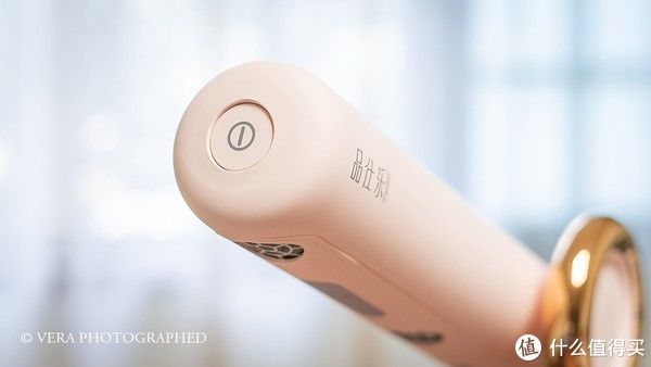 边吹头发边玩游戏，还不用依靠猪队友？