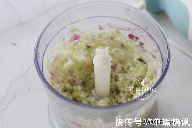 比例|烙饼要松软好吃,水粉比例很重要,全家就服我做的,太香了