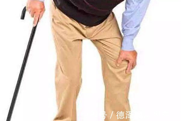 关节|膝盖痛的人都会收藏这个秘方,不用花一分钱,一招化解疼痛!