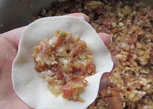 小年吃饺子,还是这馅好,寓意“包纳百财,百财进门”新年讨个好彩头