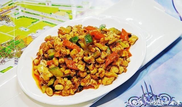 鸡胸肉最下饭的做法,我家隔三差五做一次,老人孩子都爱吃