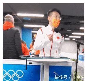 直播间|武大靖连刷3个火箭被王濛踢出直播间,东北人的幽默刻在DNA里