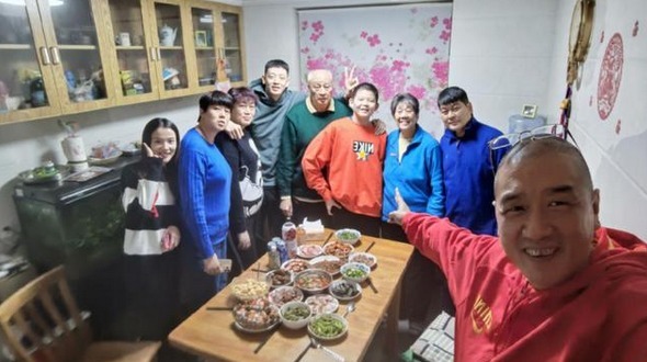 弟弟|姚明喜出望外!沈梓捷弟弟被曝光,年仅14岁身高近2米,未来天才