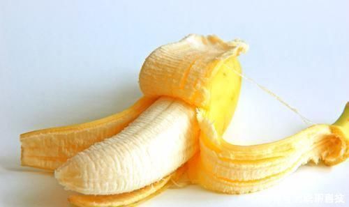 上半身|香蕉不治便秘，可能还会加重教你一个小动作，促排便，防便秘
