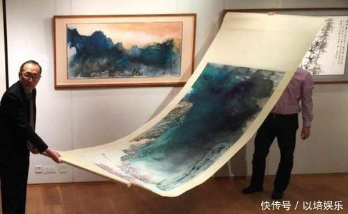 一颗红心&80后青年画家初出茅庐,半颗烂草莓卖20万天价,专家:你放大细看