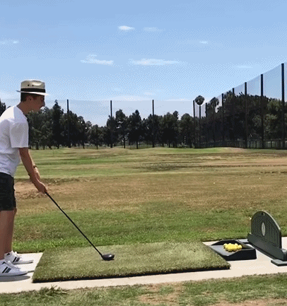 |搞笑GIF:姑娘当时就懵了 早知如此就不应该玩这个