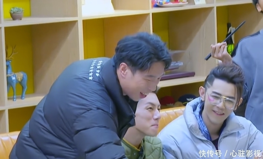 杜淳|史上最狠节目组？禁演嘉宾只配吃馒头咸菜，烧饼馋急眼后悲剧了