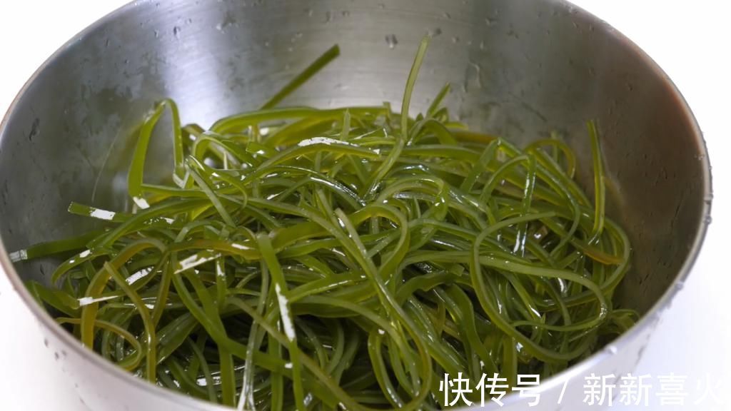 难怪饭店凉拌海带丝那么好吃,原来是这个窍门,简单易学爽口好吃一点也不腥