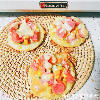 简单而迷你版披萨(蛋挞皮披萨)