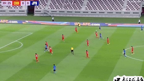 大迫勇|王大雷与日本比赛时场边1幕令人动容:李铁用他踢日本就好了!