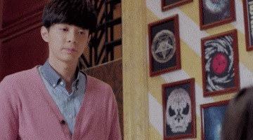 小姐姐 小姑娘这是专门给你量身定做的旗袍吧,看起来果然合适,哈哈!