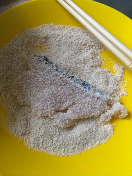 鱼肉不要红烧了,试试新做法,酸甜酥脆味道赞,做一盘都不够吃