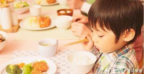 妈妈|为什么孩子比其他孩子小?只是因为妈妈经常给宝宝这些东西