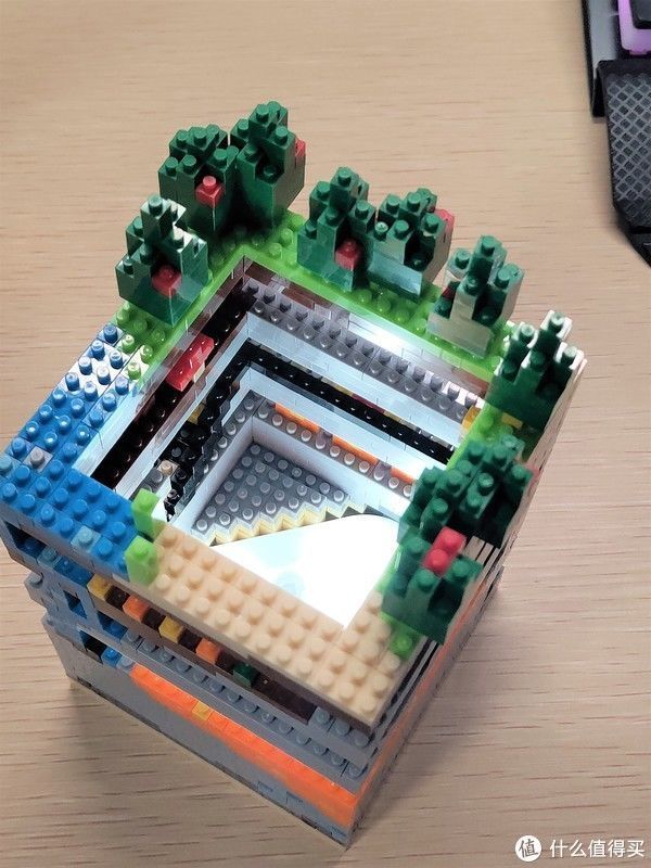 有意思的小颗粒积木——像素屋“矿洞世界”夜灯笔筒试玩