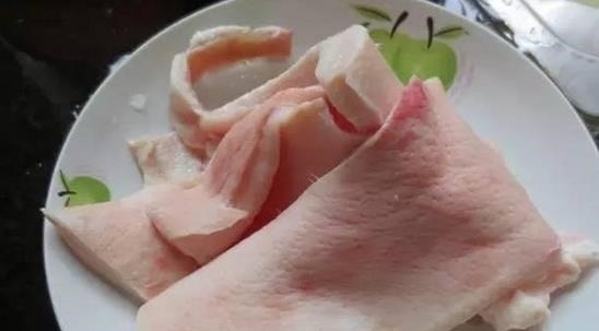 奇闻|奇闻:猪身上不起眼的部位,营养堪比熊掌,可惜很多人丢掉!