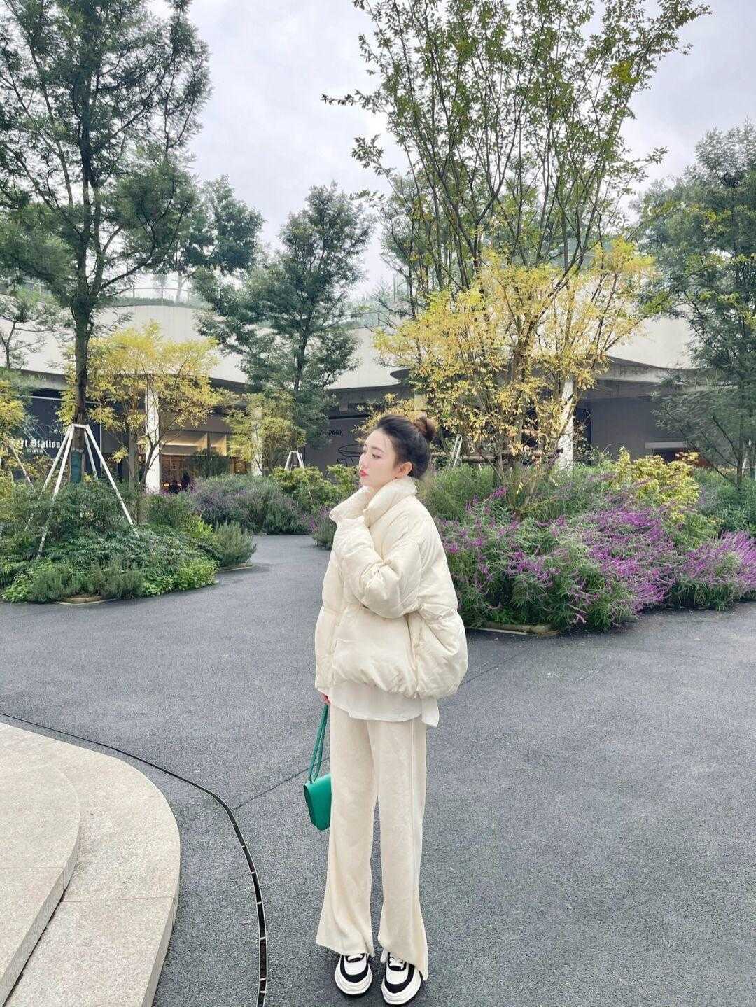 小姐姐|天冷建议买这3条裤子,遮肉保暖还百搭,梨形身材的女生快入手