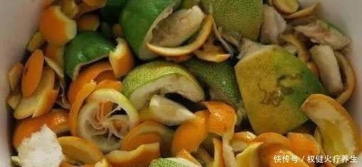 肥料|浇水时加点小东西，植物用了呼呼长，连肥料都省了！