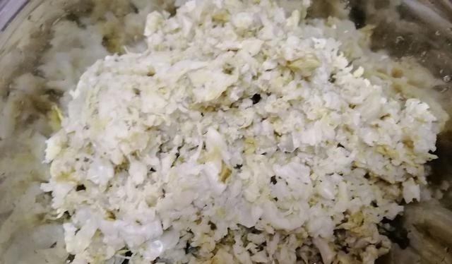 入秋后，就馋这个馅的饺子，东北人就好这一口，比萝卜韭菜鲜多了