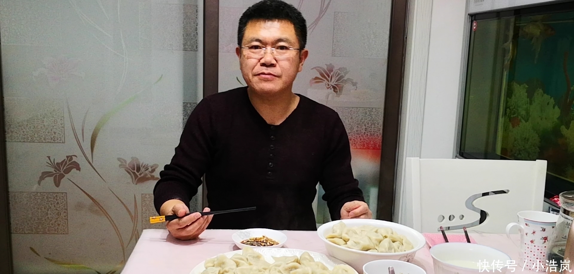 吃饺子|饺子包好后,直接放冰箱就“废了”,教你一招,饺子不粘连不开裂