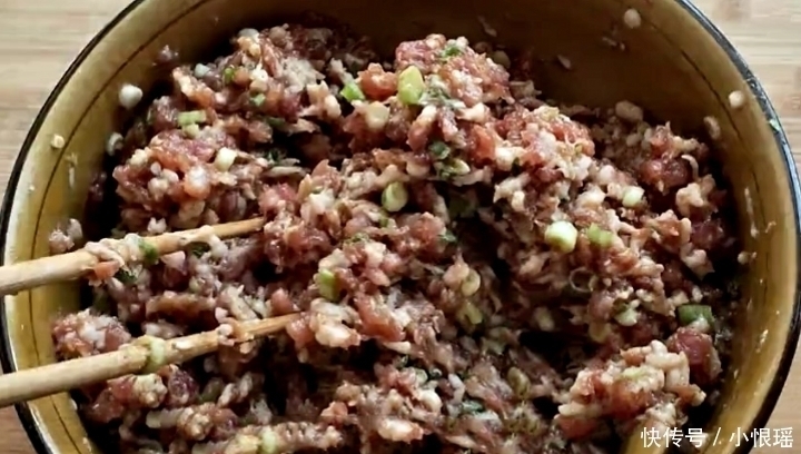 无论做什么馅饼，牢记此步骤，馅饼皮薄馅多，个个暄软又解馋