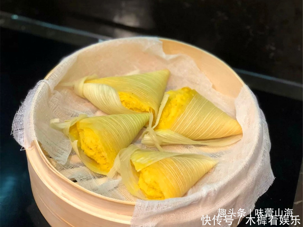 鲜香|鲜嫩玉米新做法教你做3种“玉米粑粑”,鲜香软糯漂亮好吃