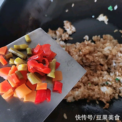 吃法|太阳蛋炒饭最过瘾的吃法，做一次都不够吃