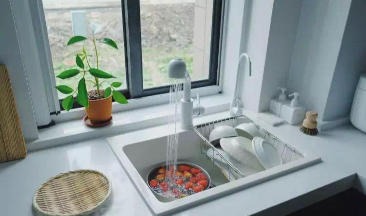 优点|你家厨房不好用,一半原因是水槽选错了!锅都放不进去,到处滴水