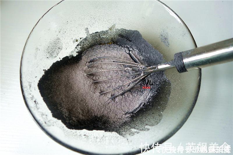 黑米最好吃的做法，比蛋糕简单，比馒头营养，松软可口孩子抢着吃