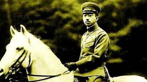 回答|日本战败后,此人问裕仁天皇:你咋不剖腹呢?裕仁的回答太虚伪!