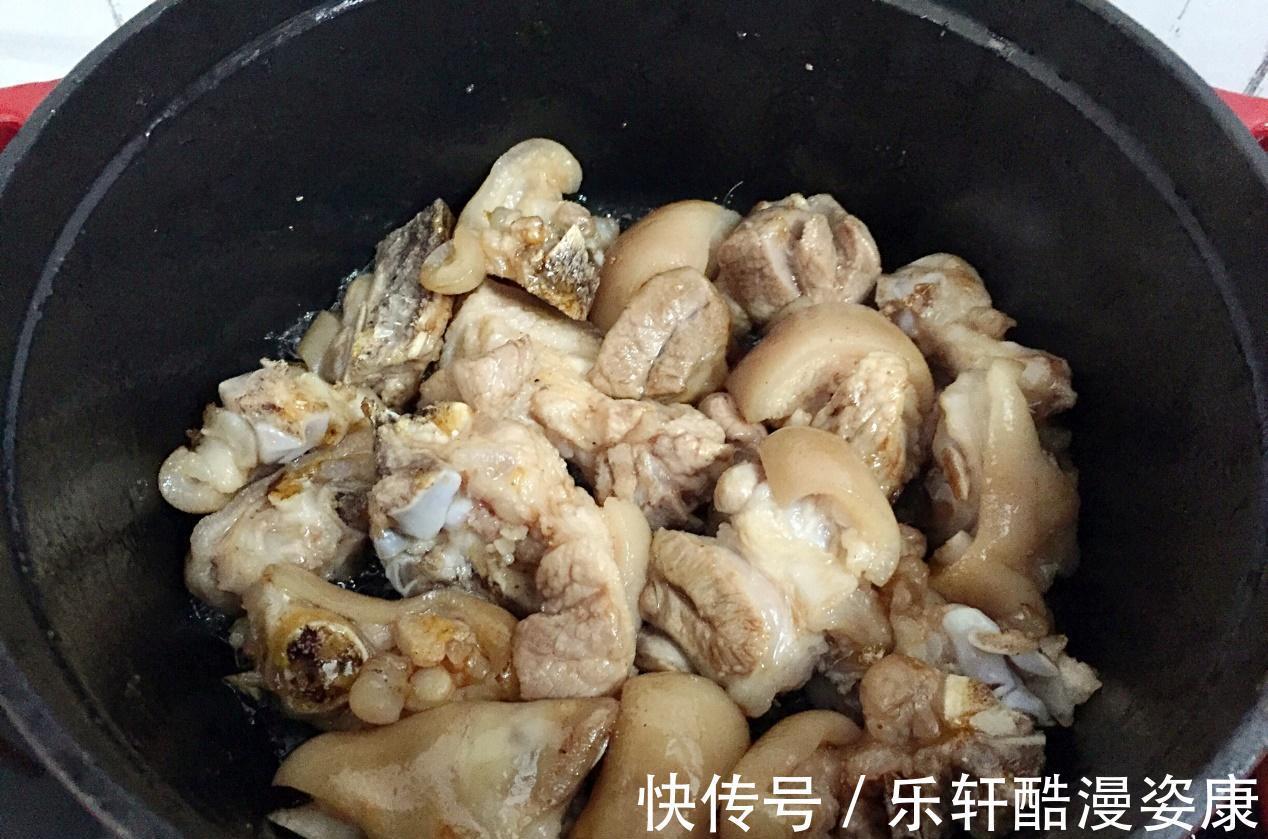 红烧猪蹄这样做，肥而不腻Q弹软糯，色香味俱全
