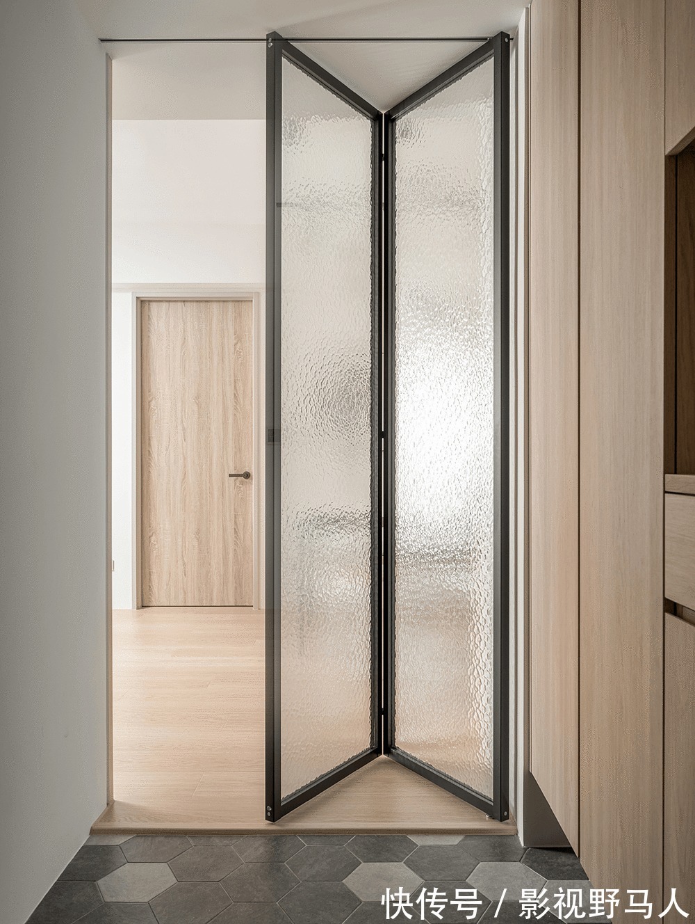 高级感|太喜欢这个90㎡的三口之家,简洁温暖又有高级感,新房照着装!