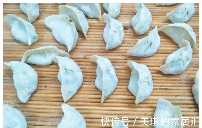 好吃|调饺子馅时,先放盐还是先放油?教你一招,饺子馅好吃入味不出汤