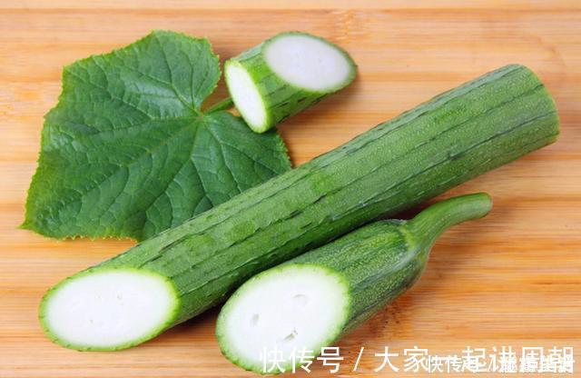 早餐饼|夏天，我家丝瓜从不炒着吃，加1勺面粉2个鸡蛋，出锅比肉还受欢迎