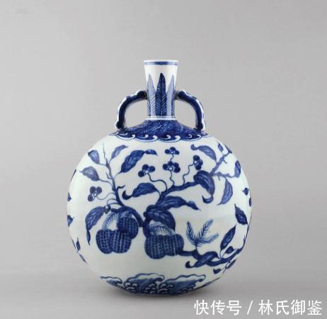 乾隆皇帝钟爱有加的瓷器——(抱月瓶)