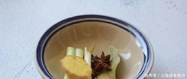 好吃|鹌鹑蛋最好吃的做法，比白水煮的好吃百倍，一口一个真过瘾