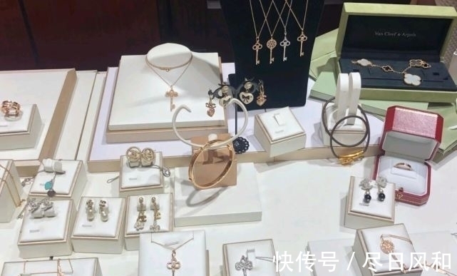 卡地亚 奢侈品珠宝首饰深受女人追捧,价格那么贵,为啥还有人买?