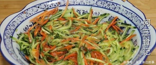 太香了，这才是黄瓜最好吃的做法，不炒也不腌，营养开胃又解馋！