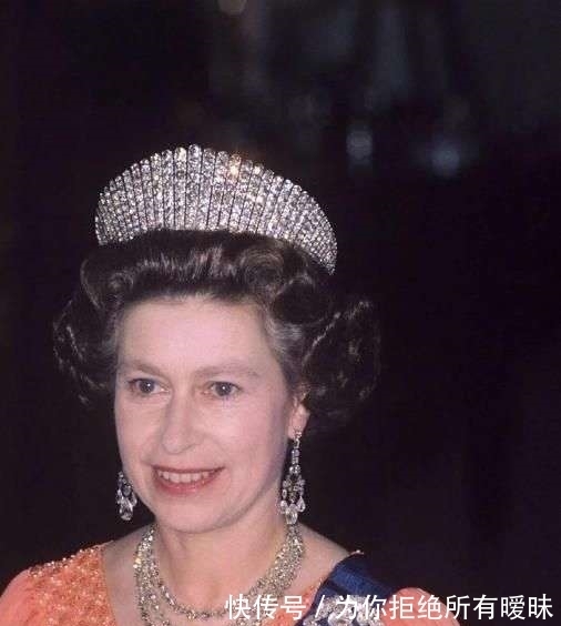 gai 10000亿克拉钻石坑在俄罗斯被发现,钻石价格会暴跌吗?