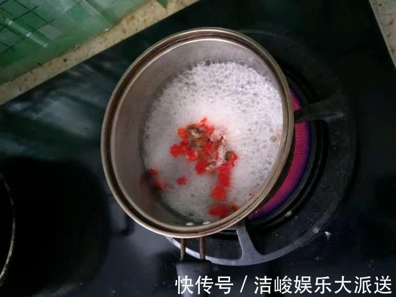 蚜虫|自制养花杀菌水，7天浇一勺，花不生虫不烂根