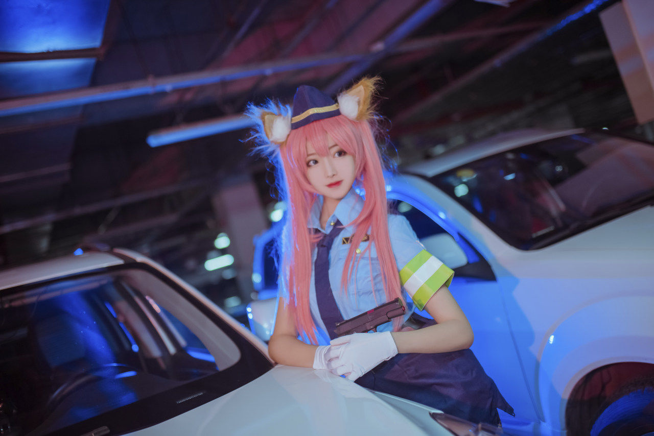 玉藻前女警cosplay