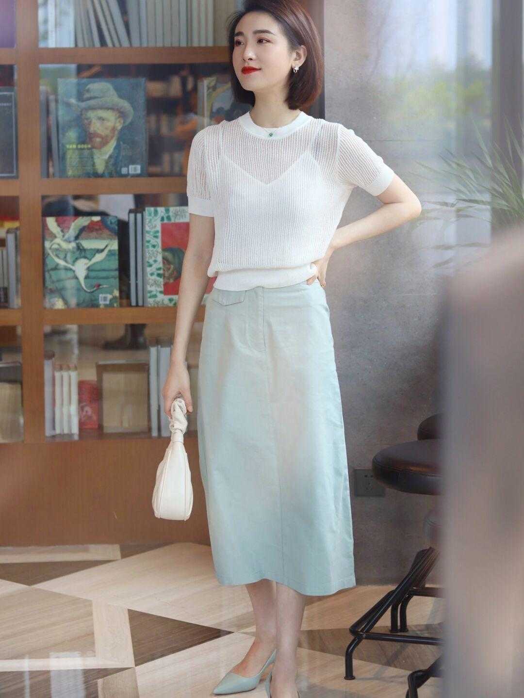 半身裙|高级感原来很简单,多借鉴“白色系穿搭”,温柔优雅不挑人