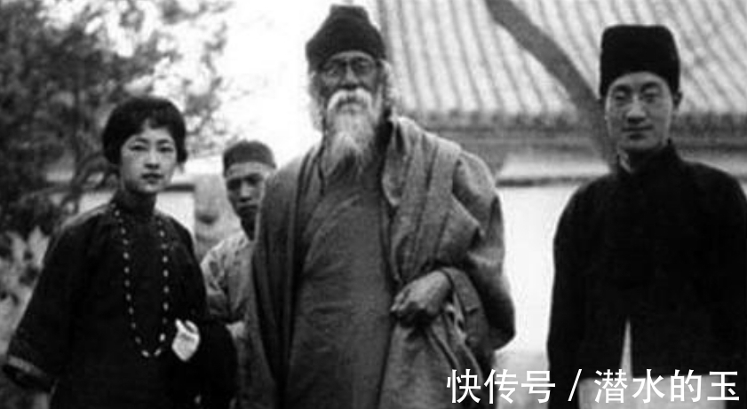 知识分子$1924年,鲁迅参加泰戈尔生日宴,中途拂袖而去,说:一塌糊涂!