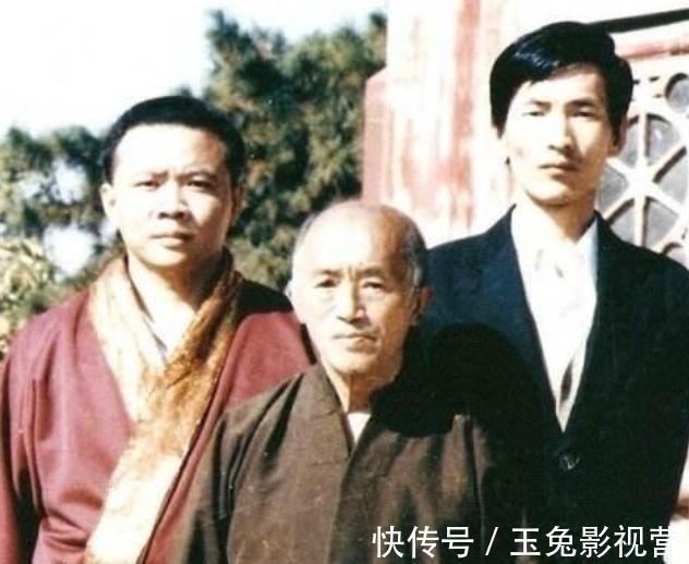 影视剧@海灯法师77岁高龄,二指禅倒立,专家质疑造假,徒弟无奈说出真相