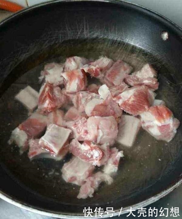 这菜是“碱性食物”，女人常吃，嘴巴不臭，头发乌黑，皮肤也嫩了