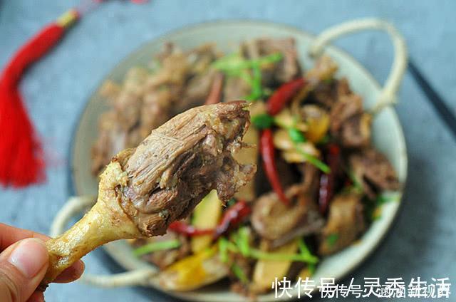 冬天|鸭子如此烧,不腥不柴特别香,操作简单,我家每年吃掉几十只