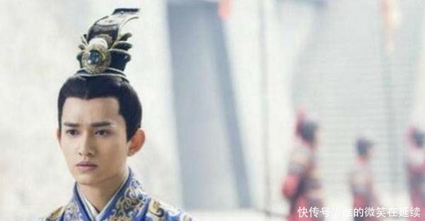 屈原从小就,特别喜欢读书,他把书当做朋友!